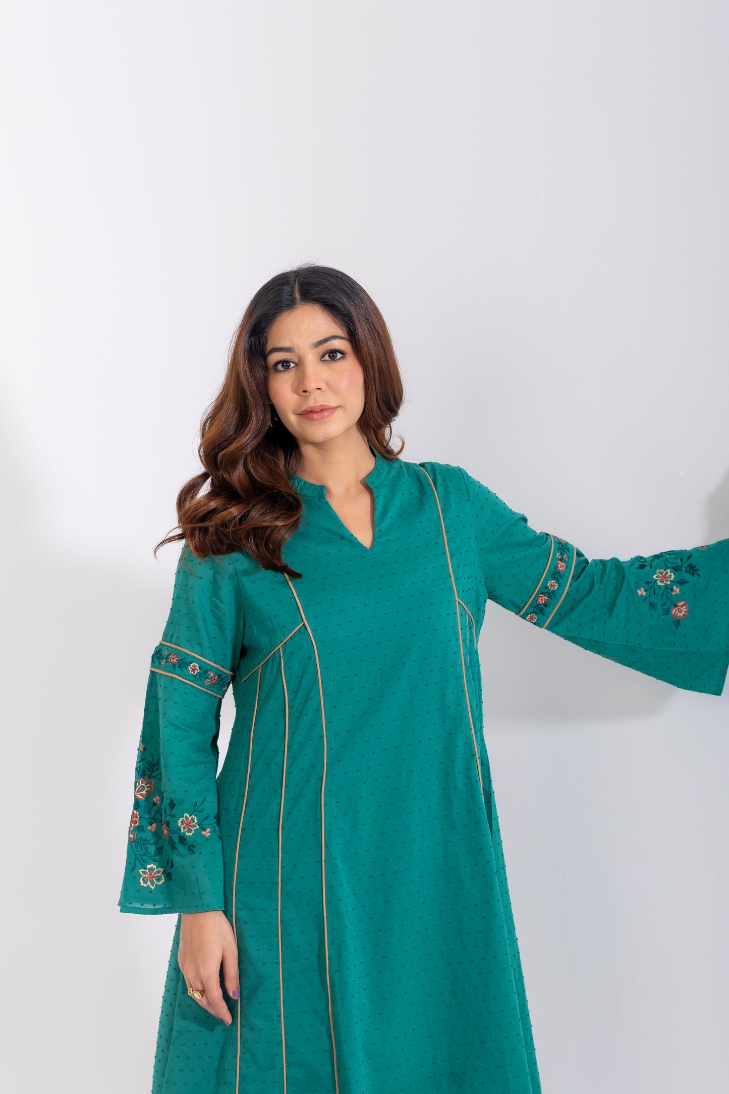 Pankhuri Kurta Set with Dupatta