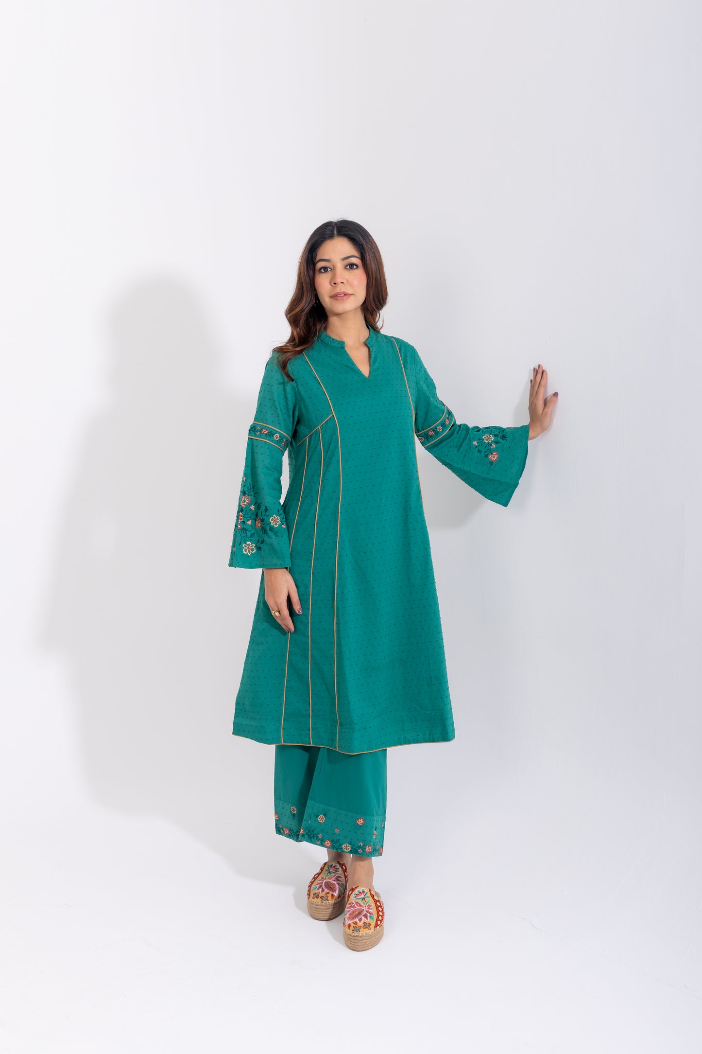 Pankhuri Kurta Set with Dupatta