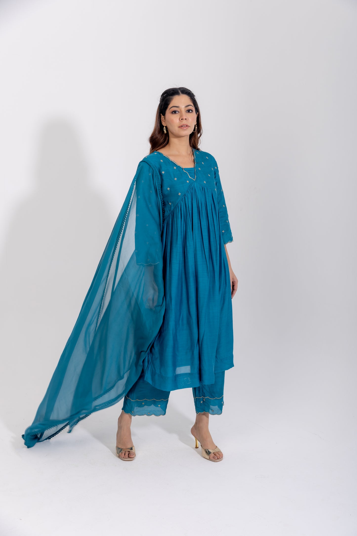 Niraav Kurta Set with Dupatta