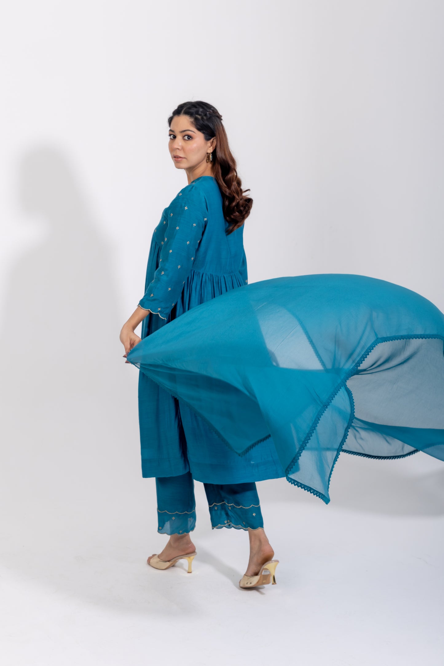 Niraav Kurta Set with Dupatta