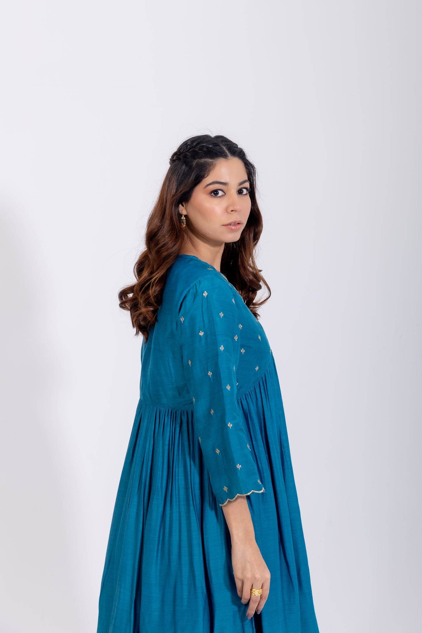 Niraav Kurta Set with Dupatta