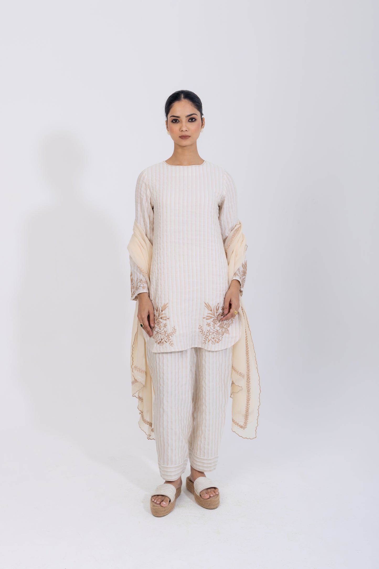 Rekh Kurta Set With Organza Dupatta